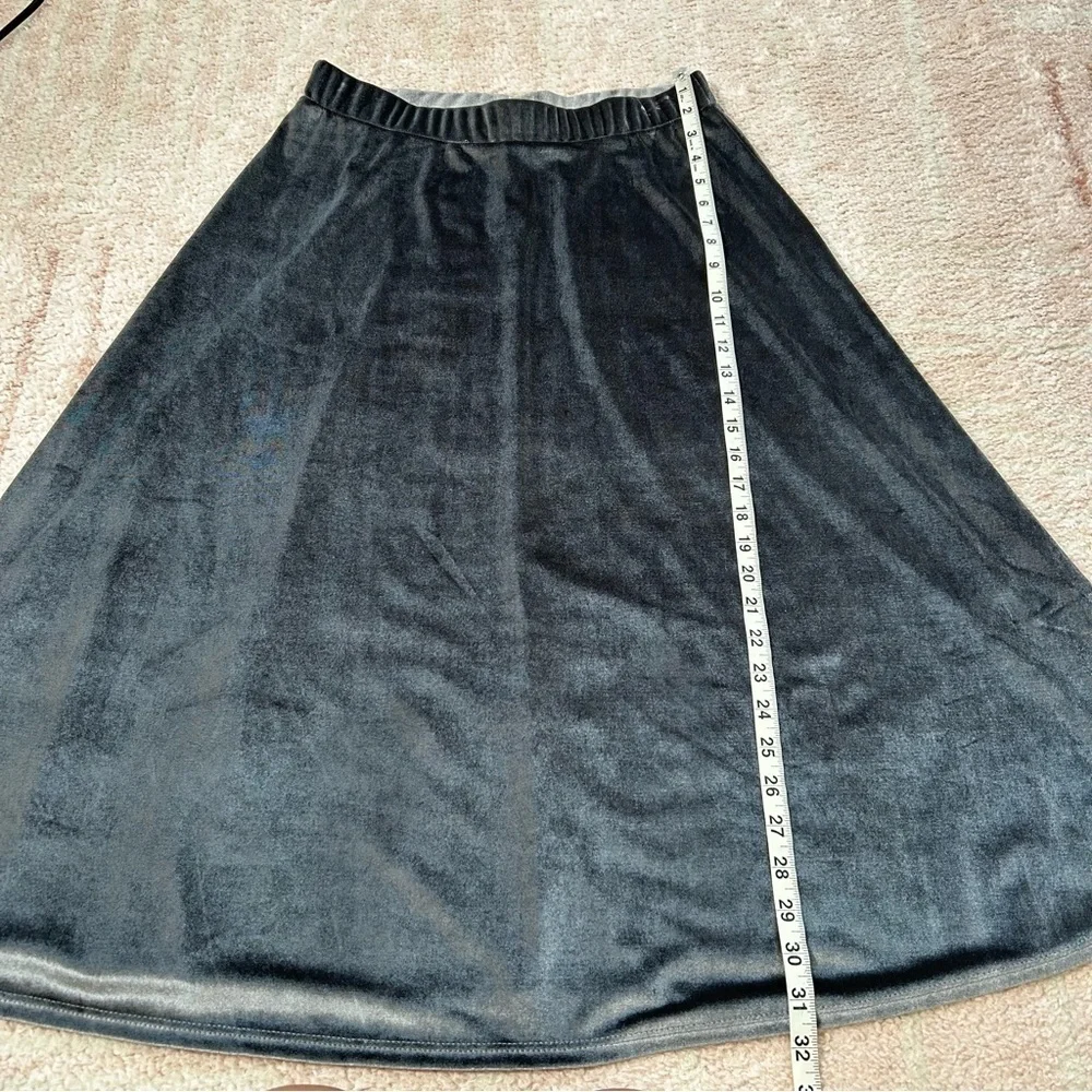 J Lee Silver Gray Velvet Midi A Line Skirt Size Medium Holiday Party Fall Autumn